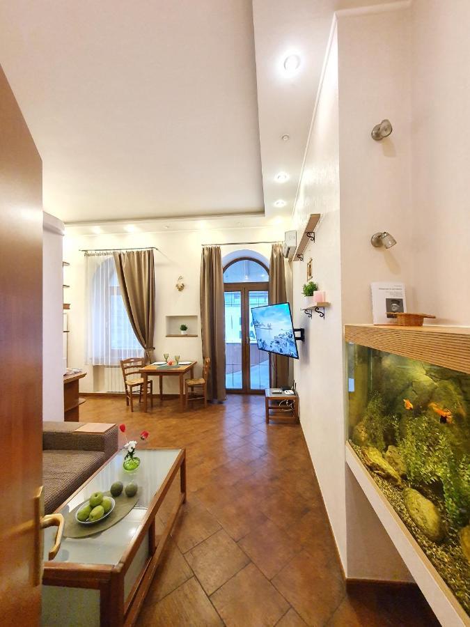 Inn Home Apartments - Pechersk Area Київ Екстер'єр фото