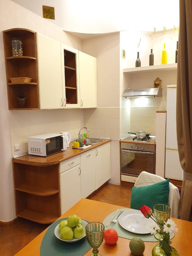Inn Home Apartments - Pechersk Area Київ Екстер'єр фото